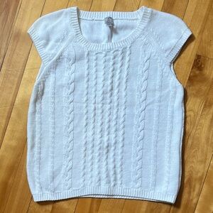 Tristan White Cable-Knit Scoop Neck Cap Sleeve Sweater